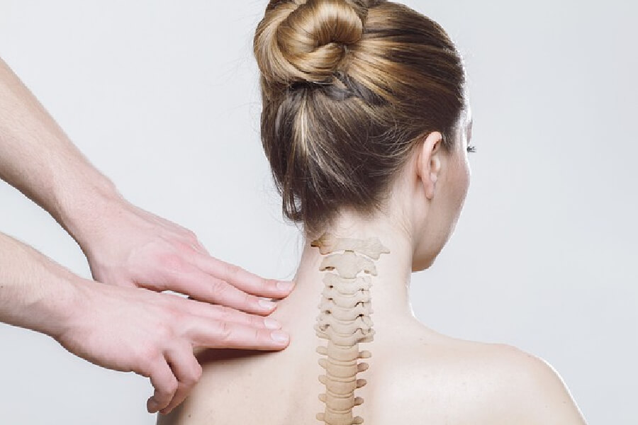 Klassisk ansigtsbehandling hos Renés Massage & Wellness i Årslev – afslappende behandling med fokus på ro og velvære.